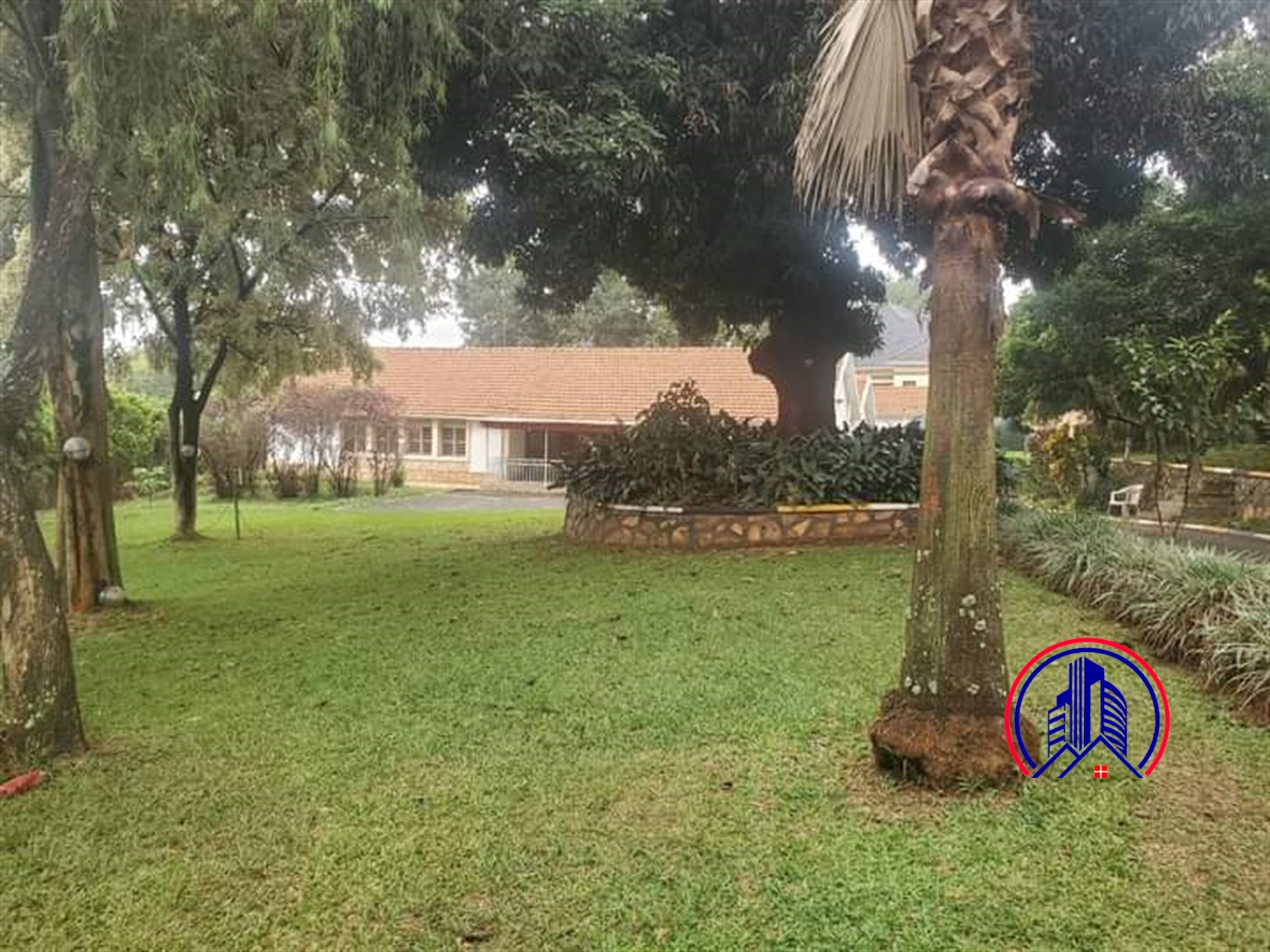 Bungalow for rent in Kansanga Kampala