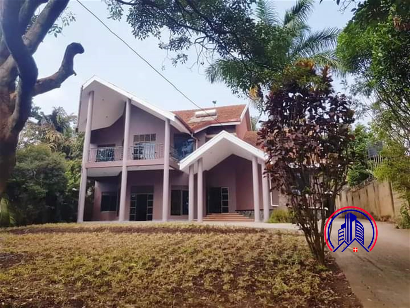 Storeyed house for rent in Muyenga Kampala