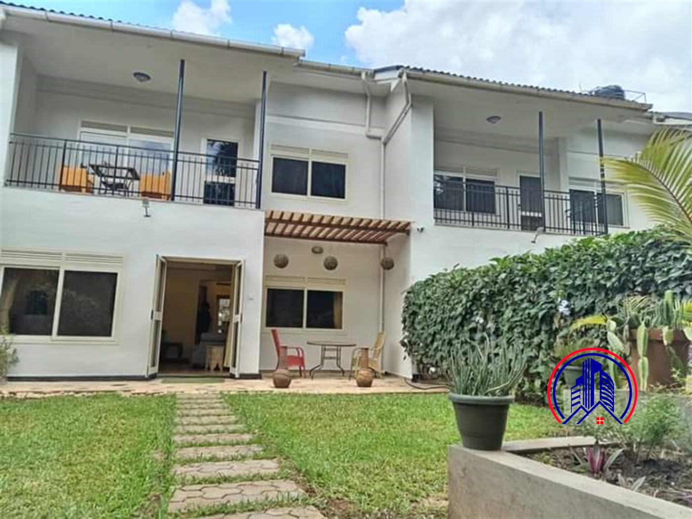 Storeyed house for rent in Bugoloobi Kampala