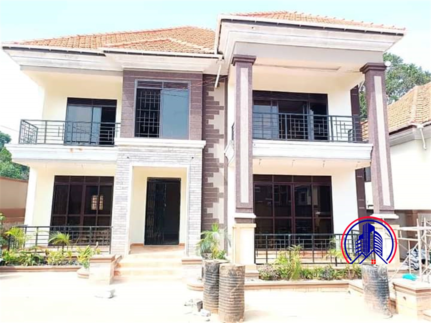 Storeyed house for rent in Kulambilo Kampala