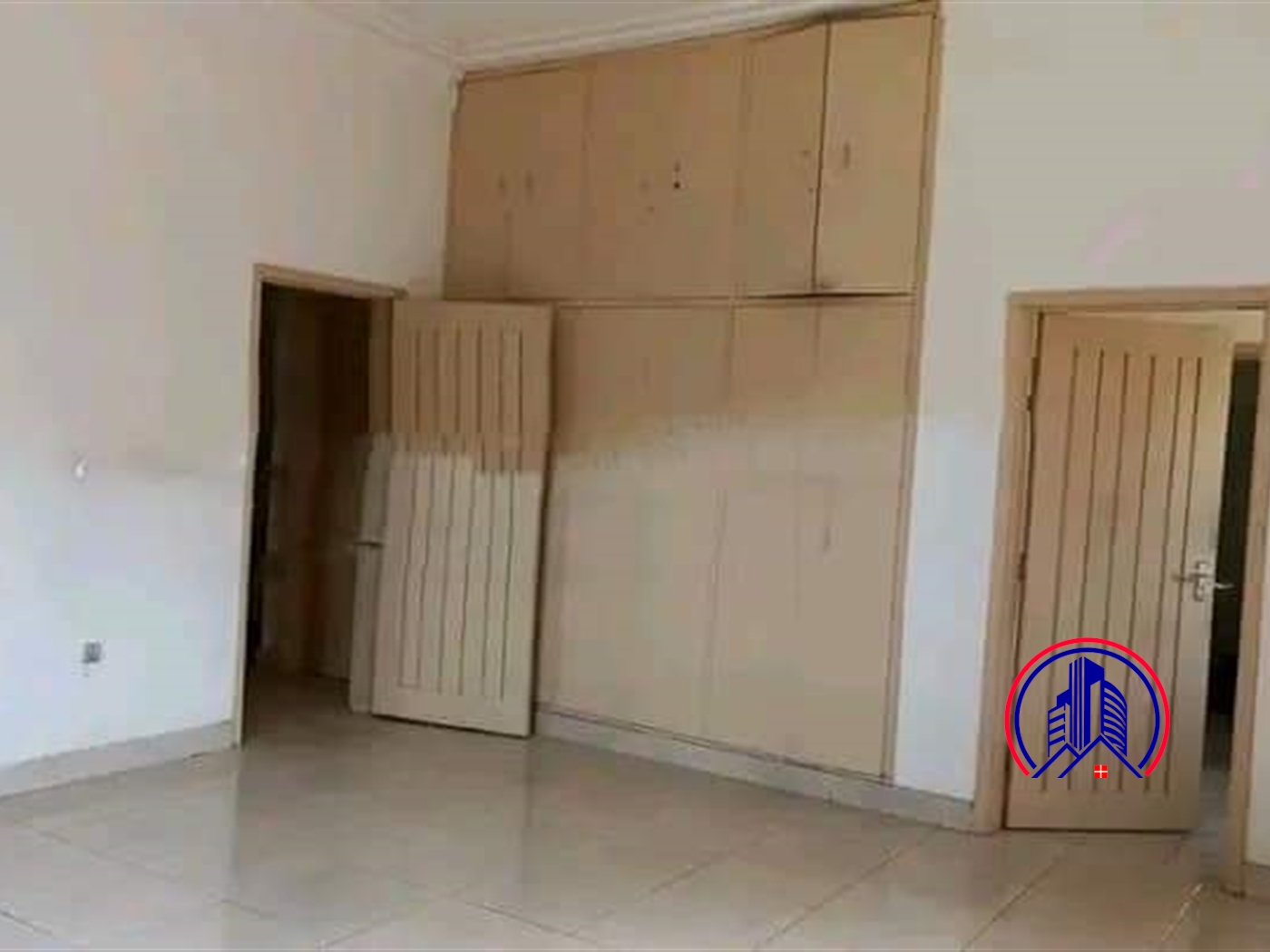 Bungalow for rent in Bugoloobi Kampala