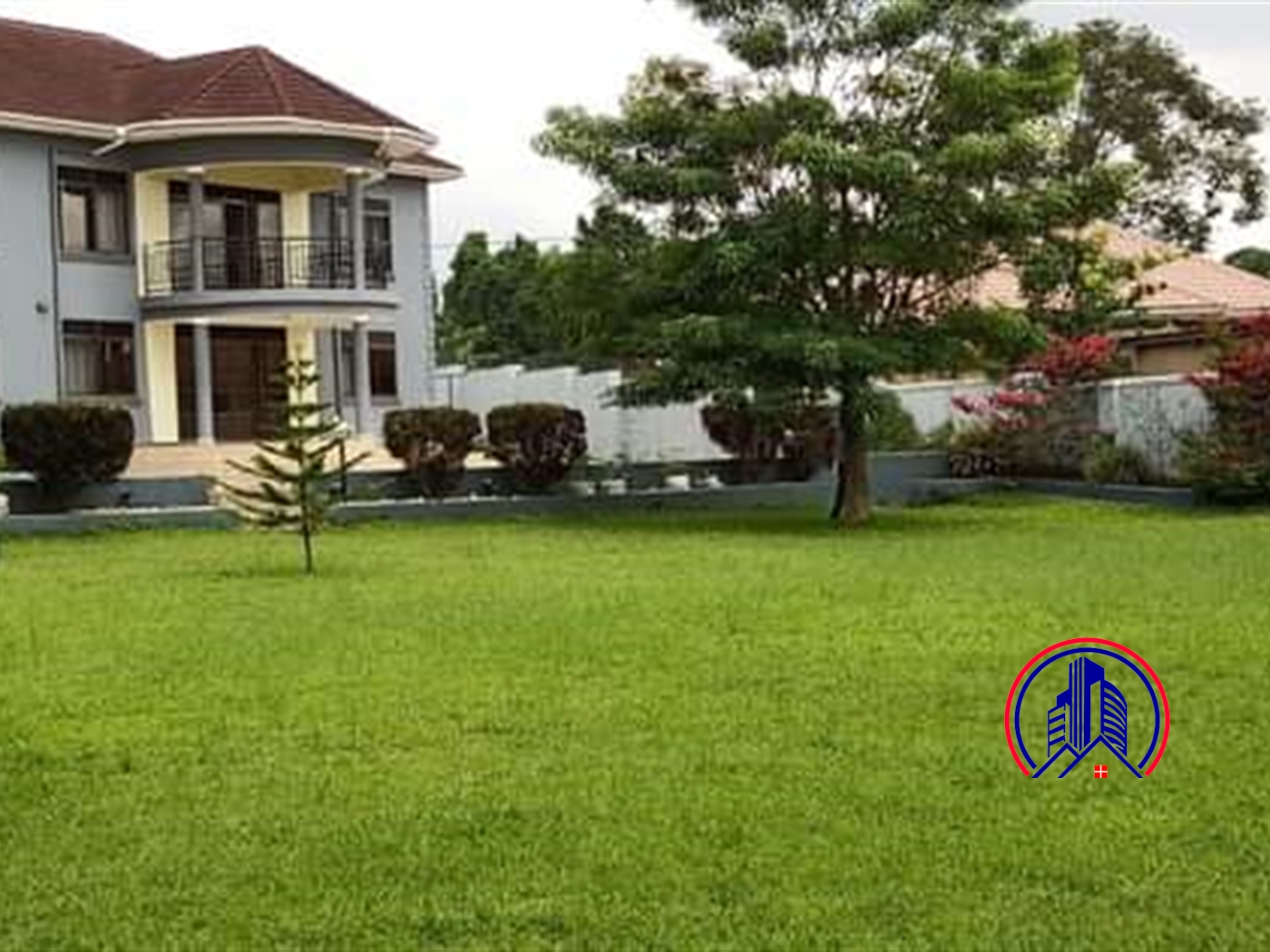 Storeyed house for sale in Namugongo Wakiso