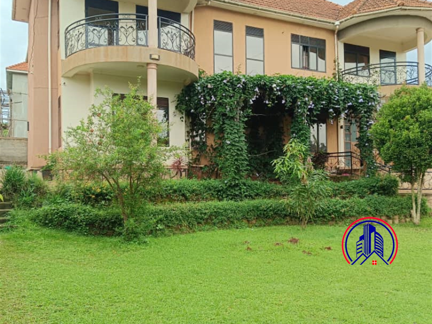 Storeyed house for sale in Bwebajja Wakiso