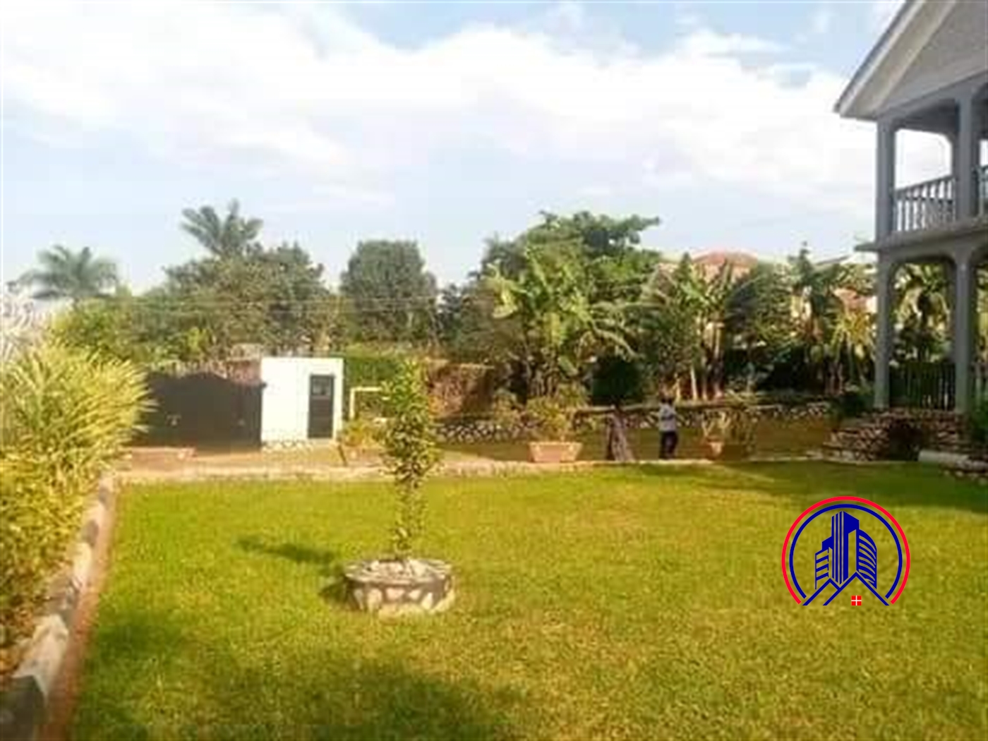 Storeyed house for rent in Muyenga Kampala