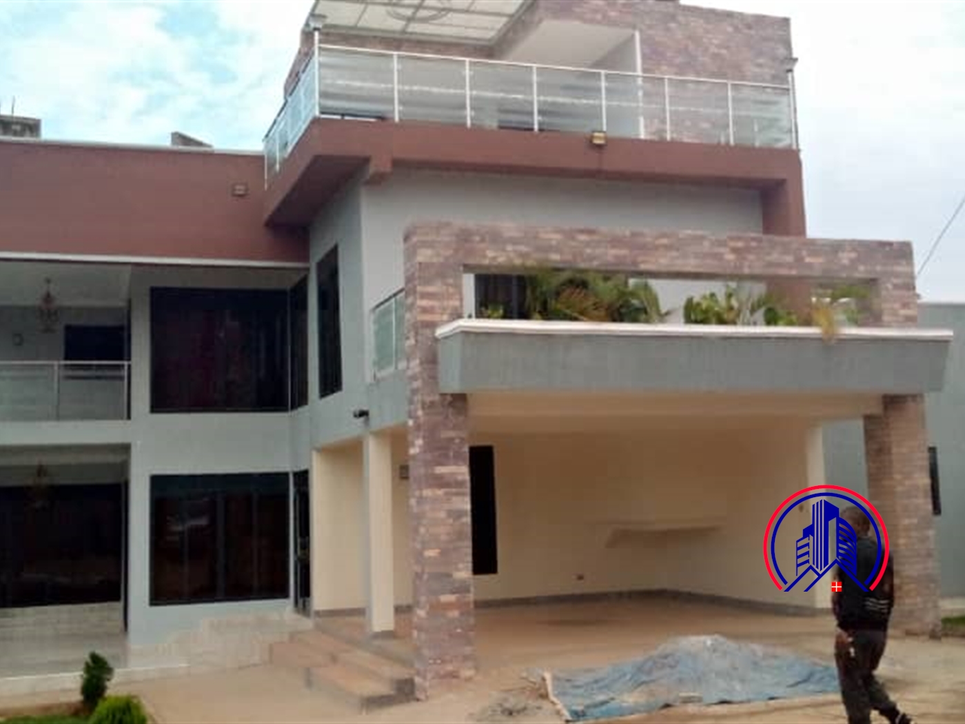 Storeyed house for rent in Munyonyo Kampala