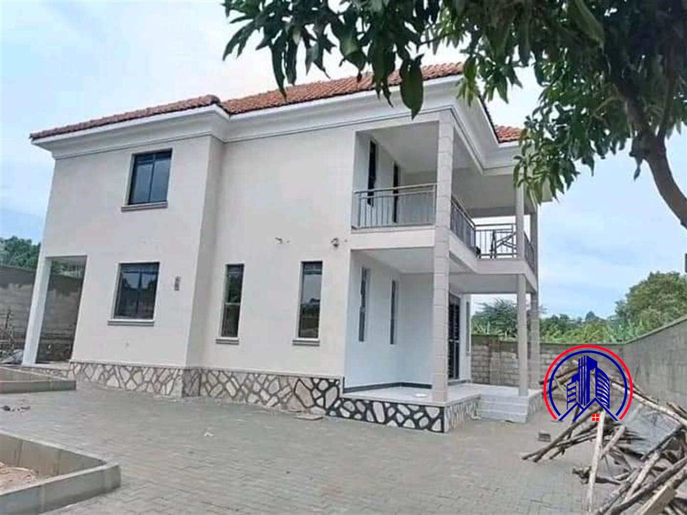 Storeyed house for sale in Kitende Wakiso