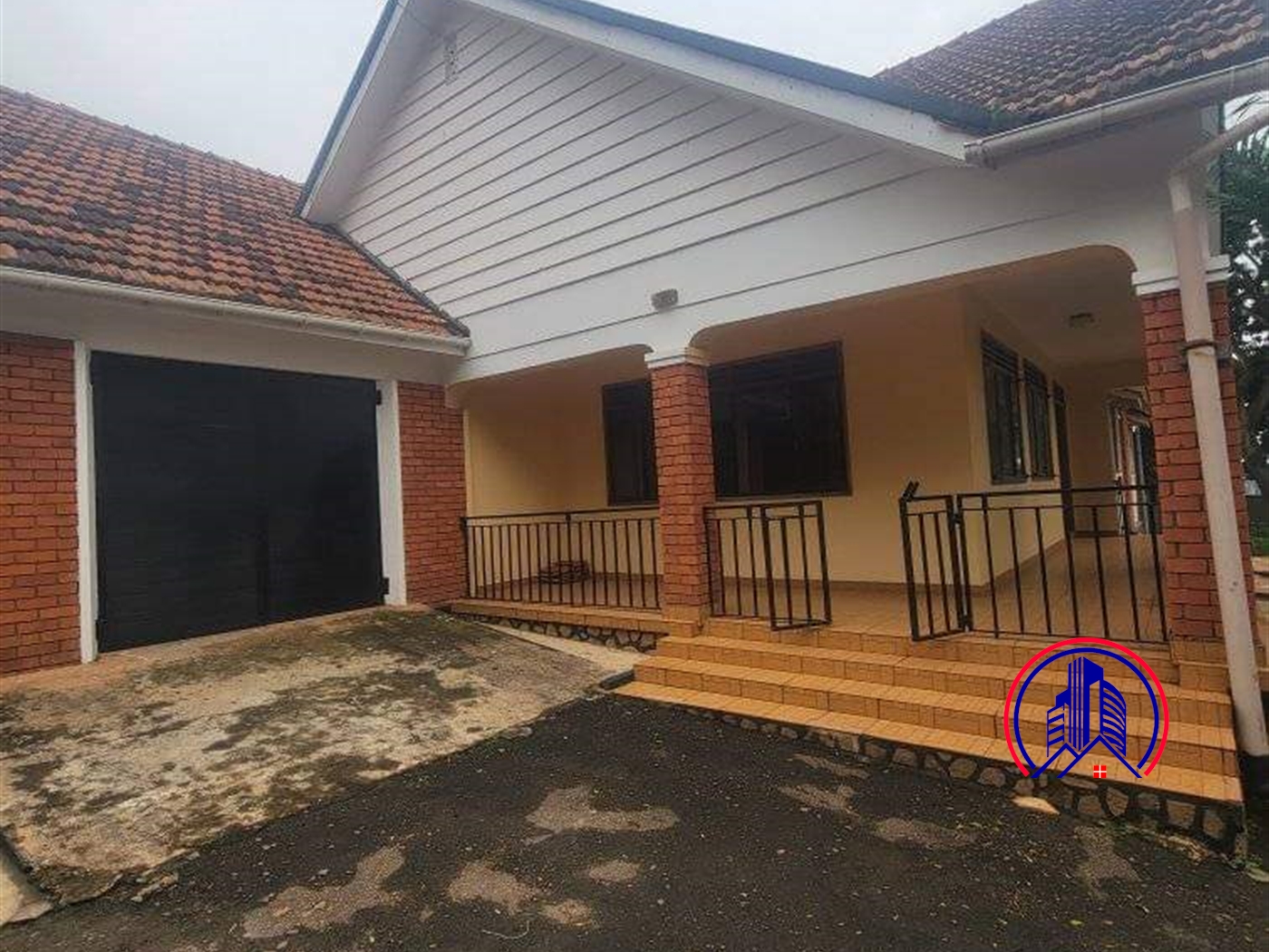 Bungalow for rent in Muyenga Kampala