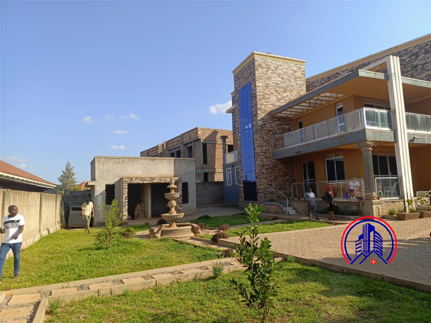 Storeyed house for sale in Manyagwa Wakiso