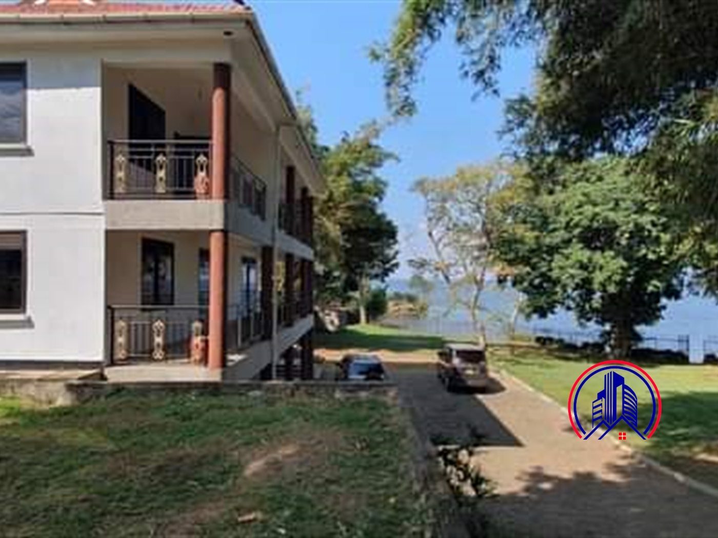 Storeyed house for sale in Kawuku Wakiso