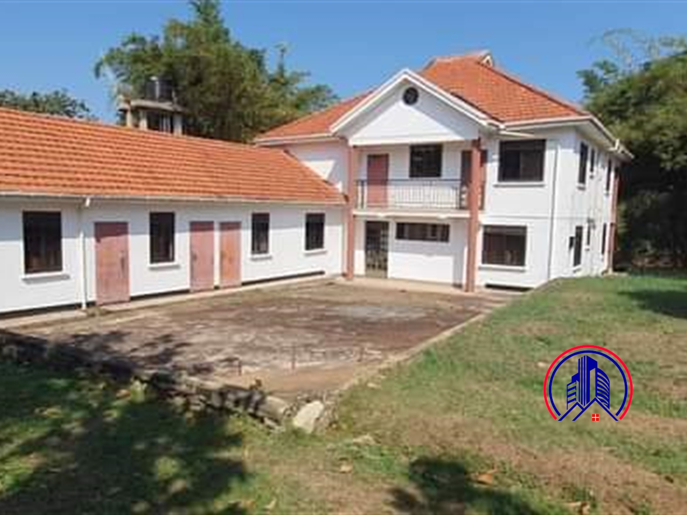 Storeyed house for sale in Kawuku Wakiso