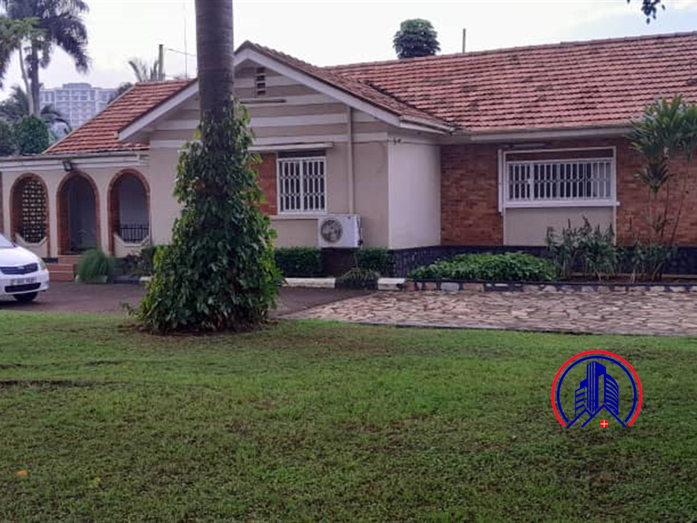 Bungalow for rent in Kololo Kampala