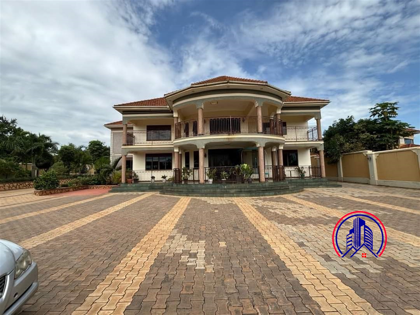 Storeyed house for sale in Kira Wakiso