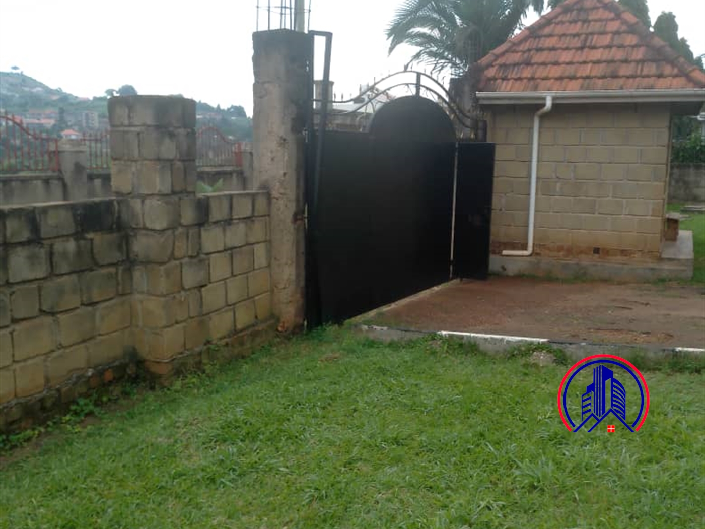 Storeyed house for sale in Kitende Wakiso