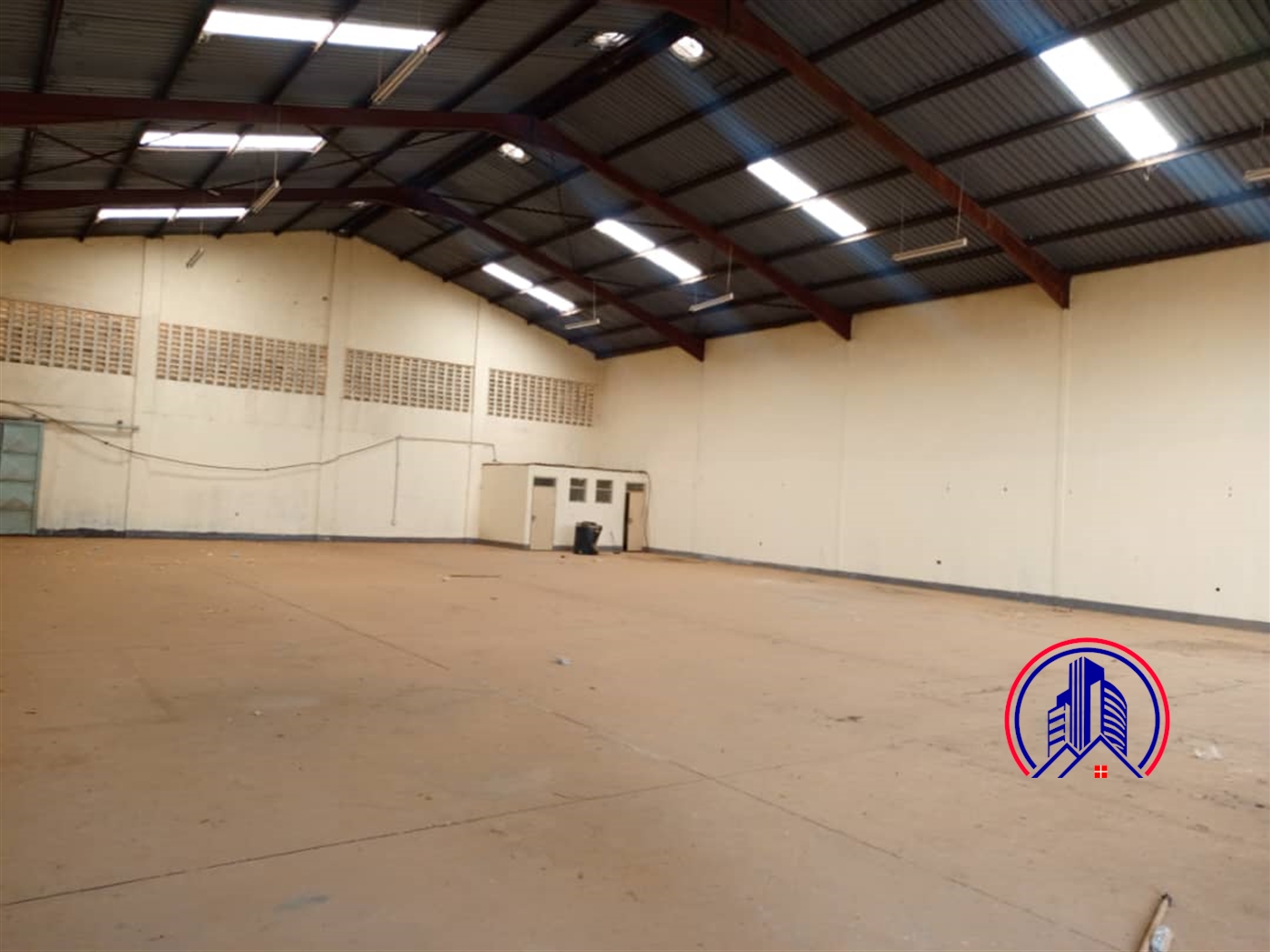 Warehouse for rent in Bweyogerere Wakiso