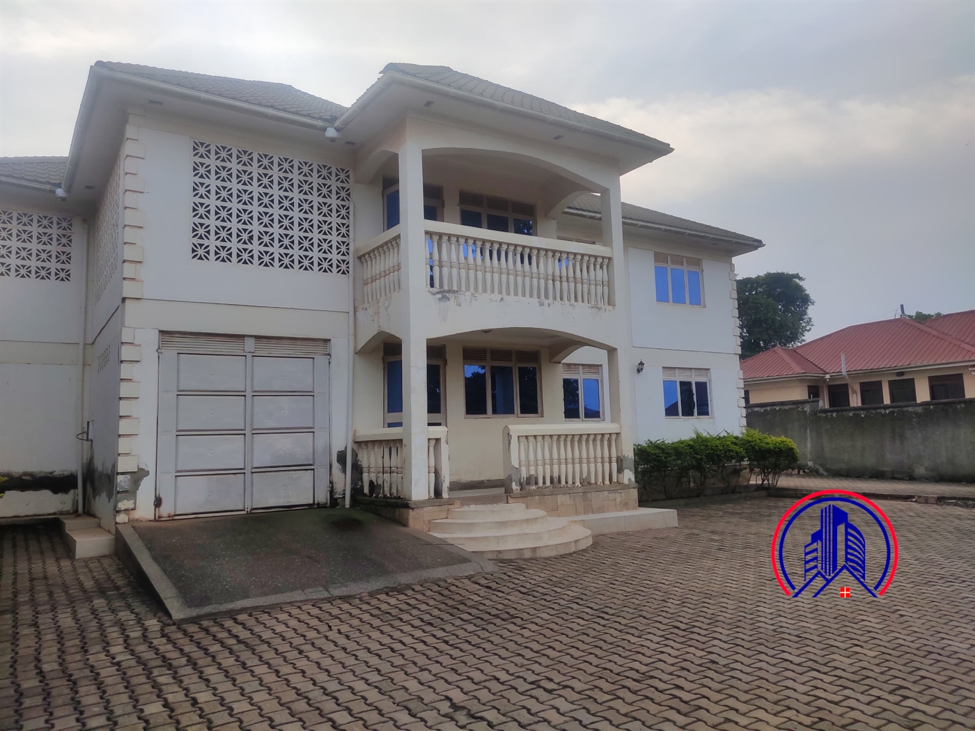 Storeyed house for sale in Kitende Wakiso