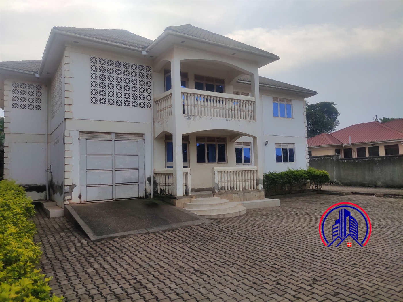 Storeyed house for sale in Kitende Wakiso