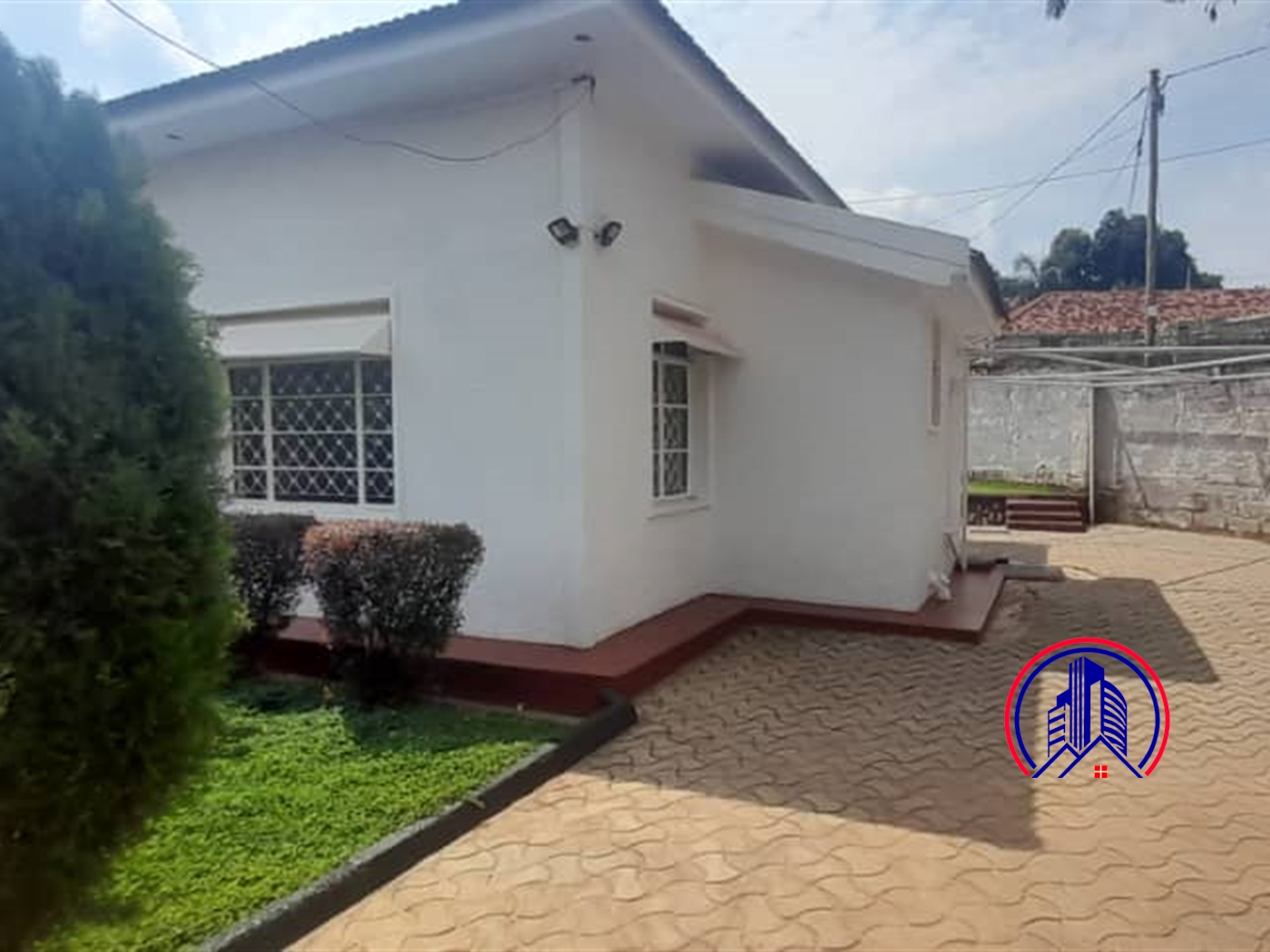 Bungalow for rent in Bukoto Kampala