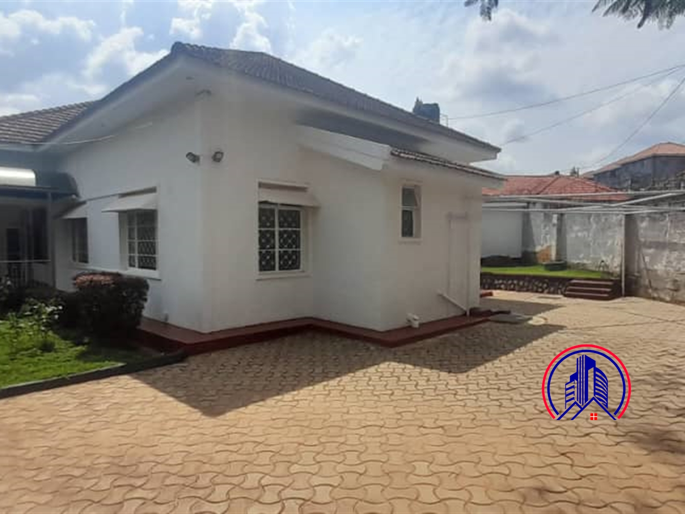 Bungalow for rent in Bukoto Kampala