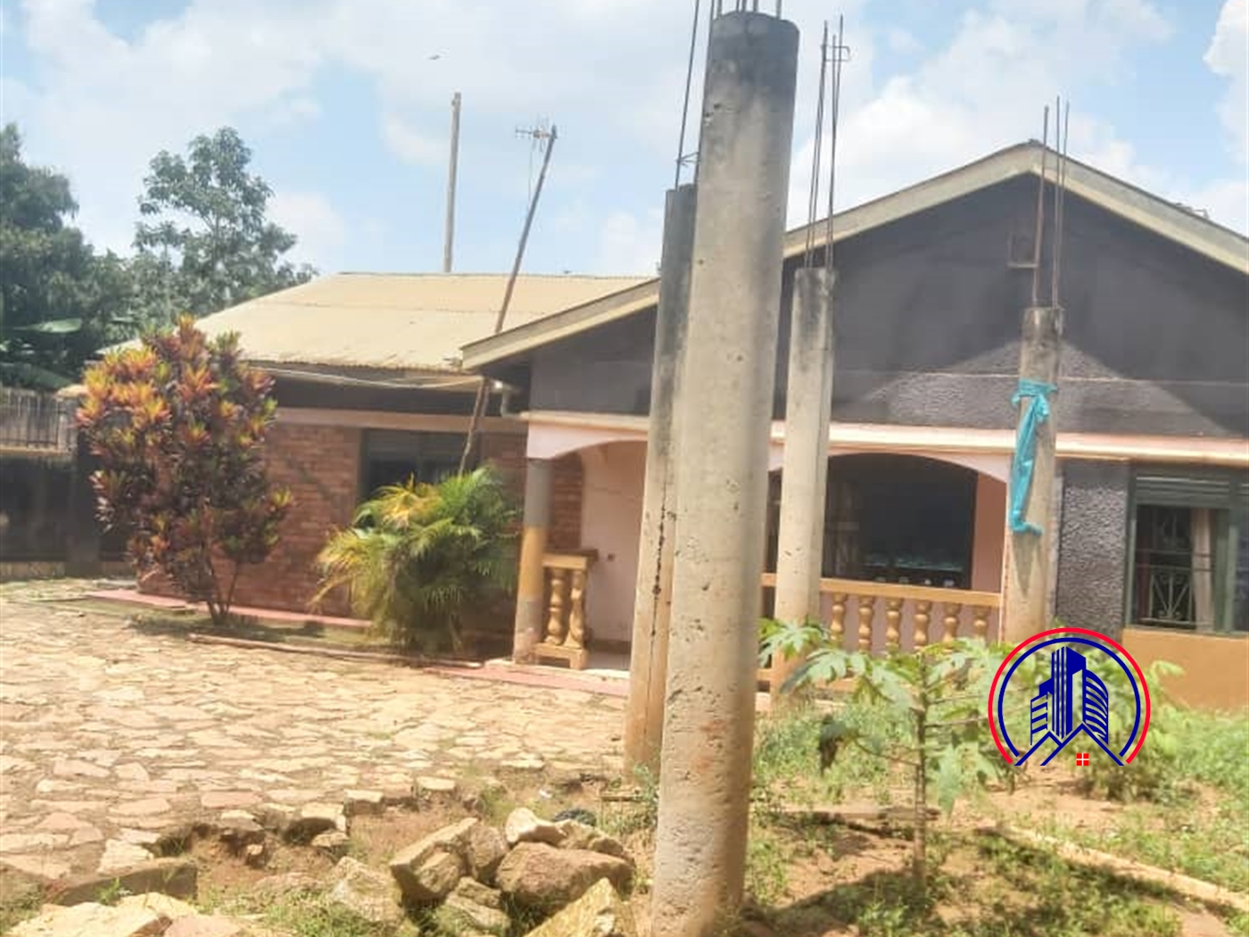 Bungalow for sale in Lwezakajansi Wakiso