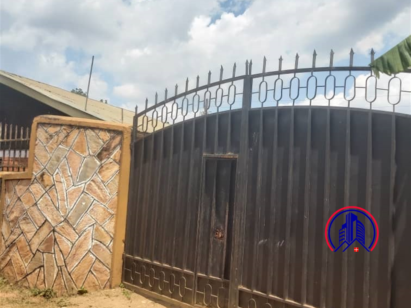 Bungalow for sale in Lwezakajansi Wakiso