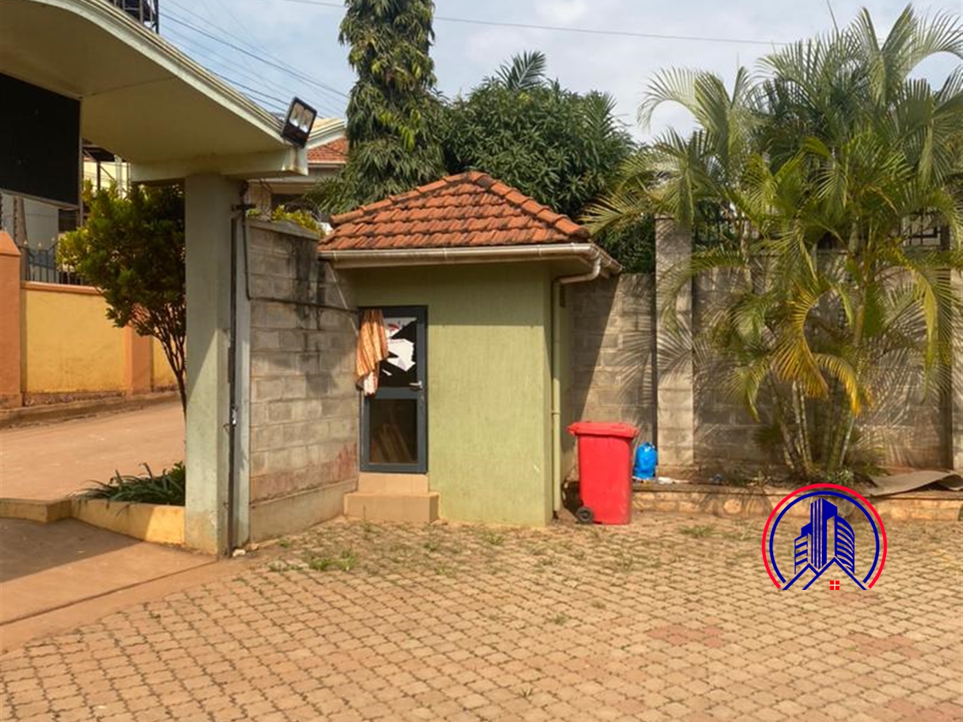 Storeyed house for sale in Munyonyo Kampala