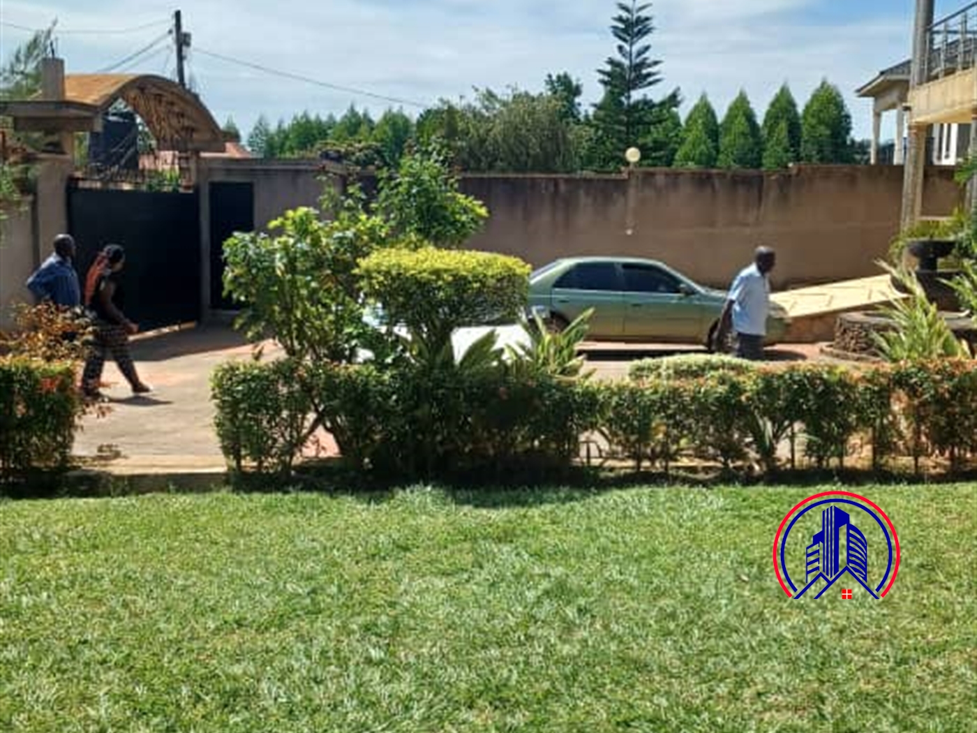 Storeyed house for sale in Kajjansi Wakiso