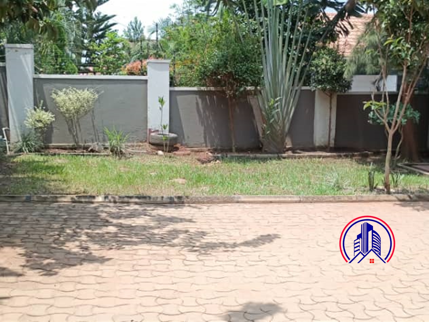 Bungalow for sale in Kiransasa Wakiso