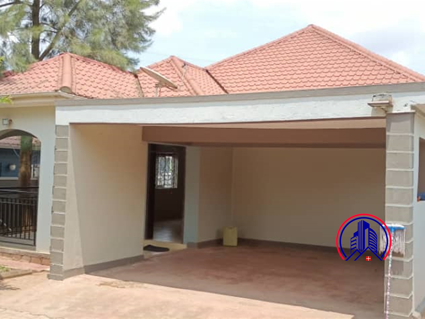 Bungalow for sale in Kiransasa Wakiso