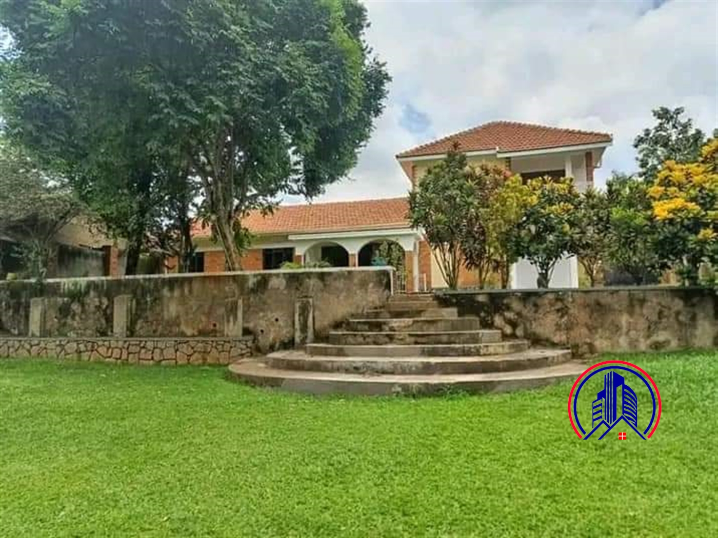 Storeyed house for sale in Mutungo Kampala