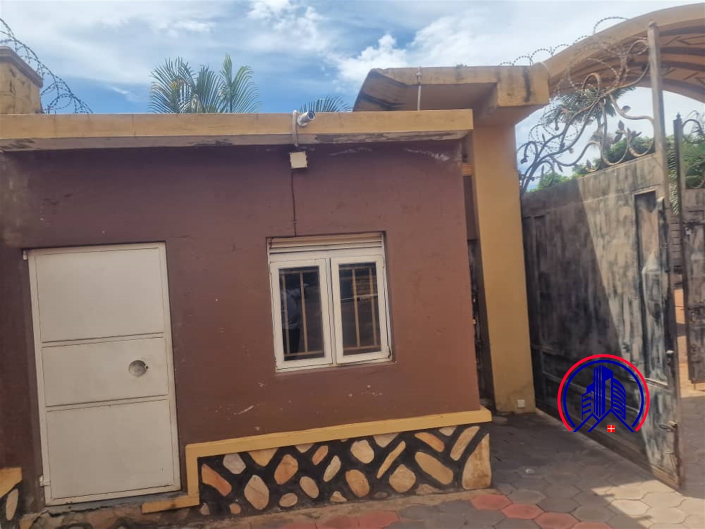 Storeyed house for sale in Bwebajja Wakiso