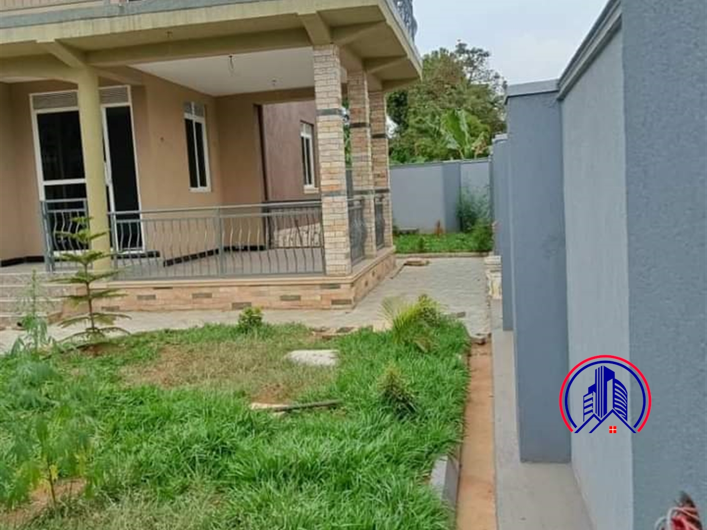 Storeyed house for sale in Bweyakajjansi Wakiso