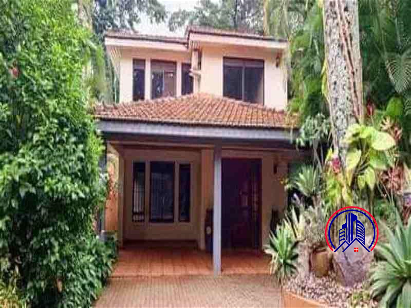 Duplex for rent in Kololo Kampala