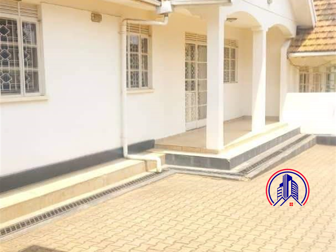 Semi Detached for rent in Muyenga Kampala