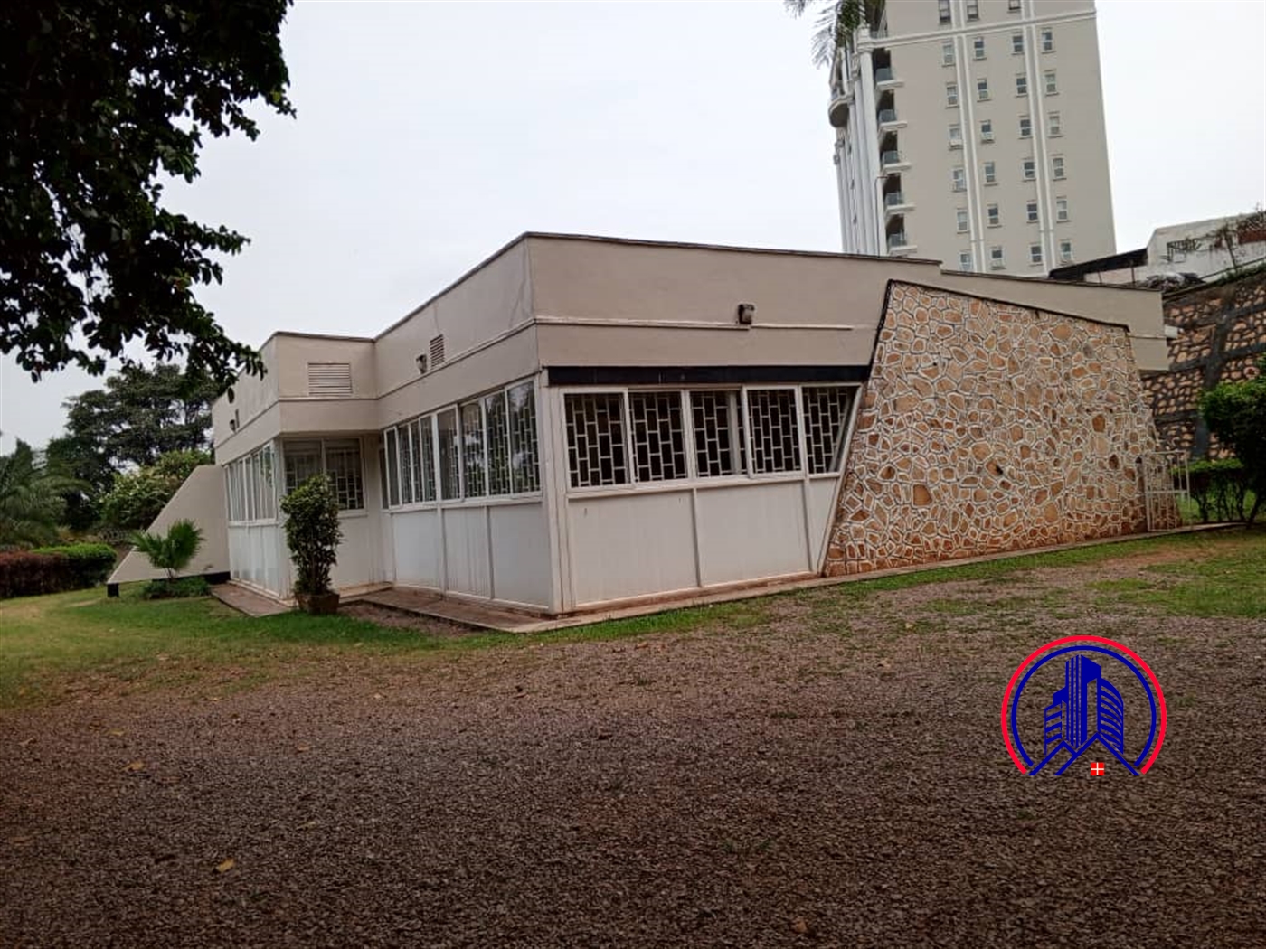 Bungalow for rent in Kololo Kampala