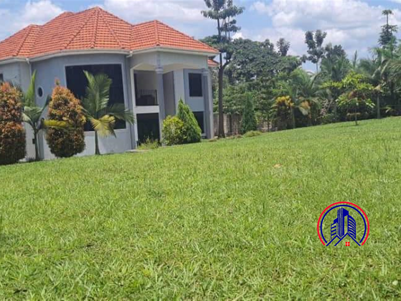 Storeyed house for sale in Busiika Wakiso