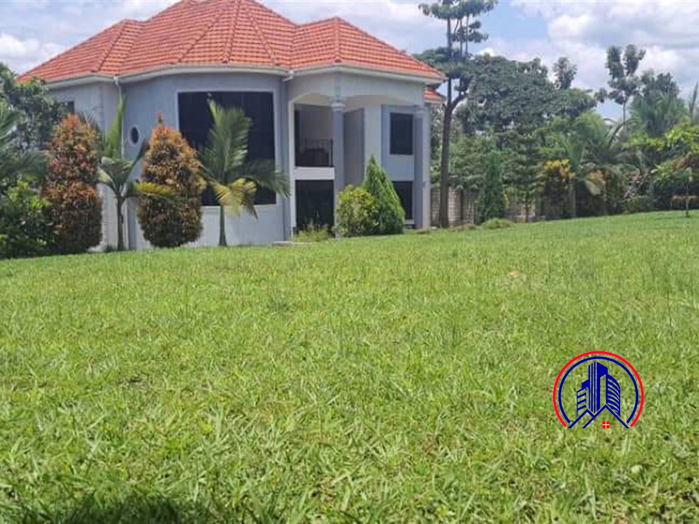 Storeyed house for sale in Busiika Wakiso