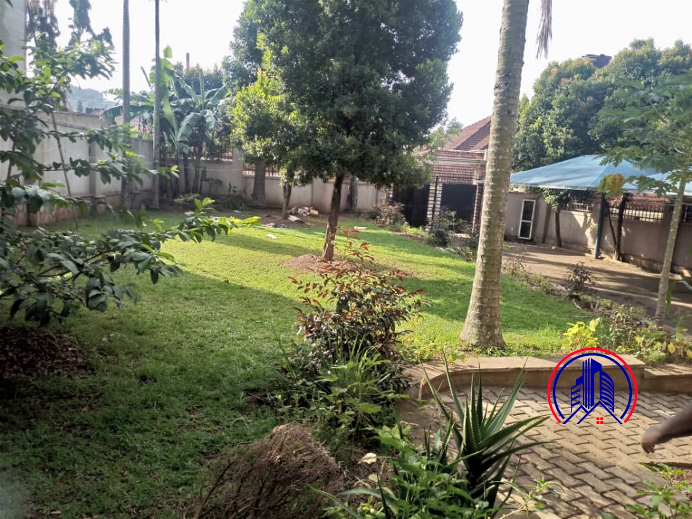 Storeyed house for sale in Munyonyo Kampala