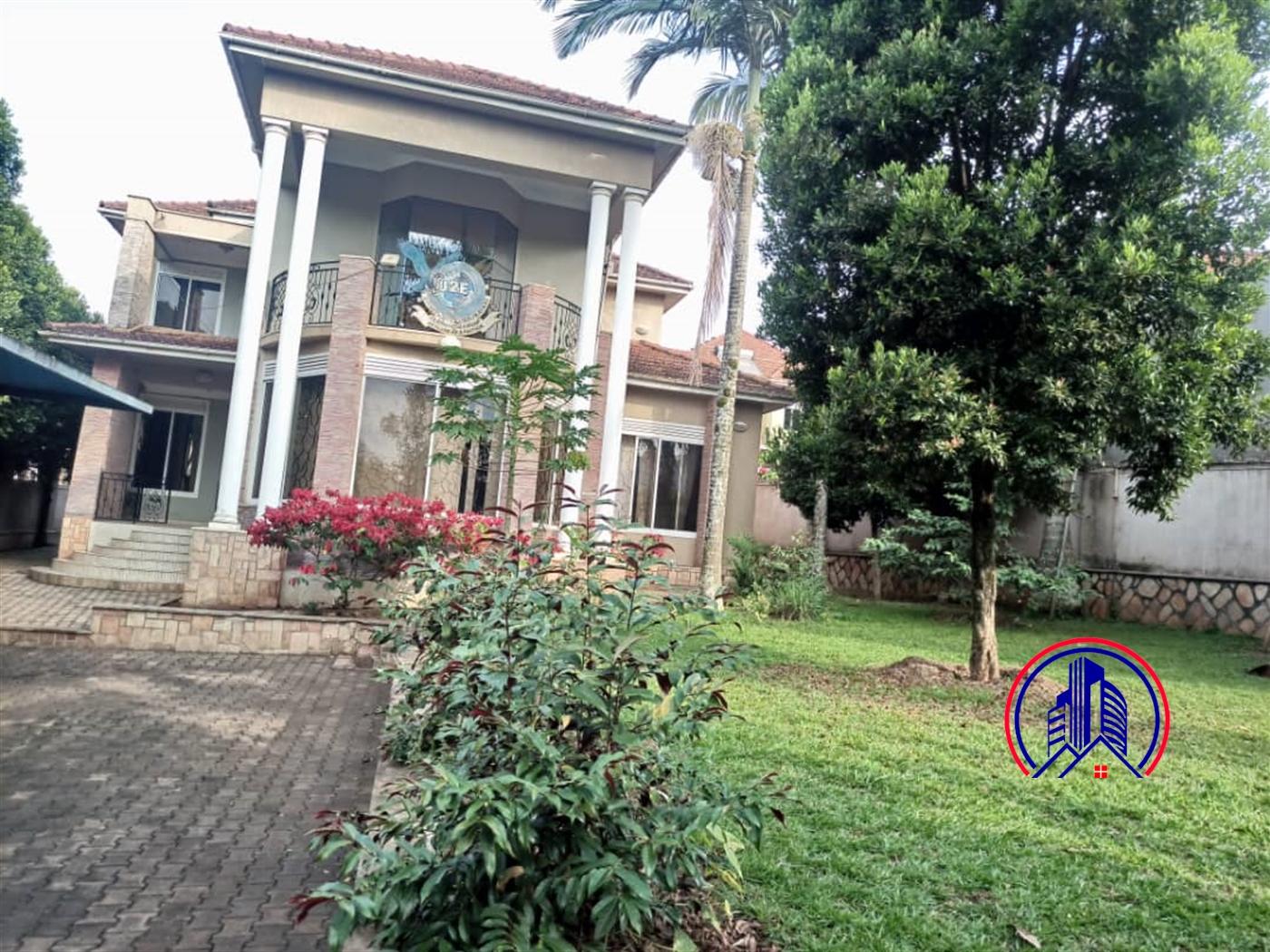 Storeyed house for sale in Munyonyo Kampala