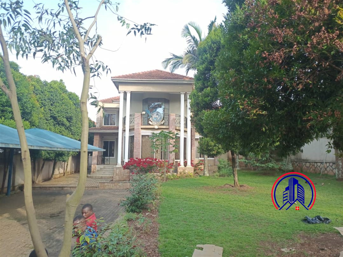 Storeyed house for sale in Munyonyo Kampala