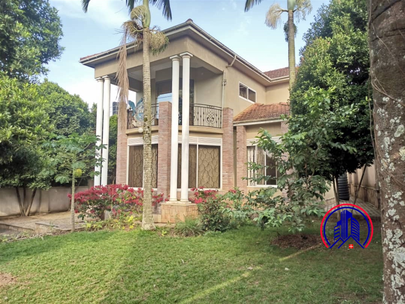 Storeyed house for sale in Munyonyo Kampala