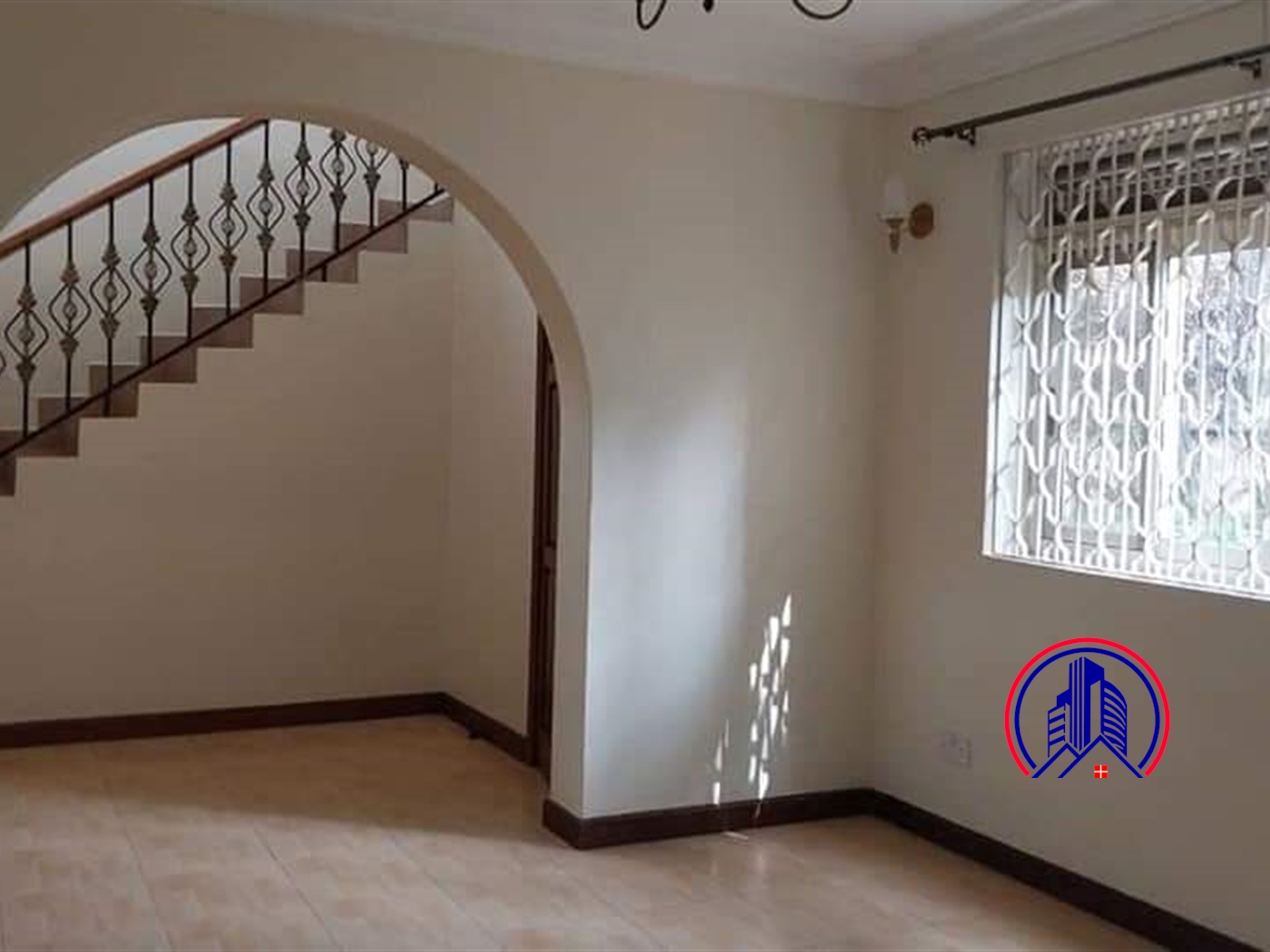 Storeyed house for rent in Bugoloobi Kampala