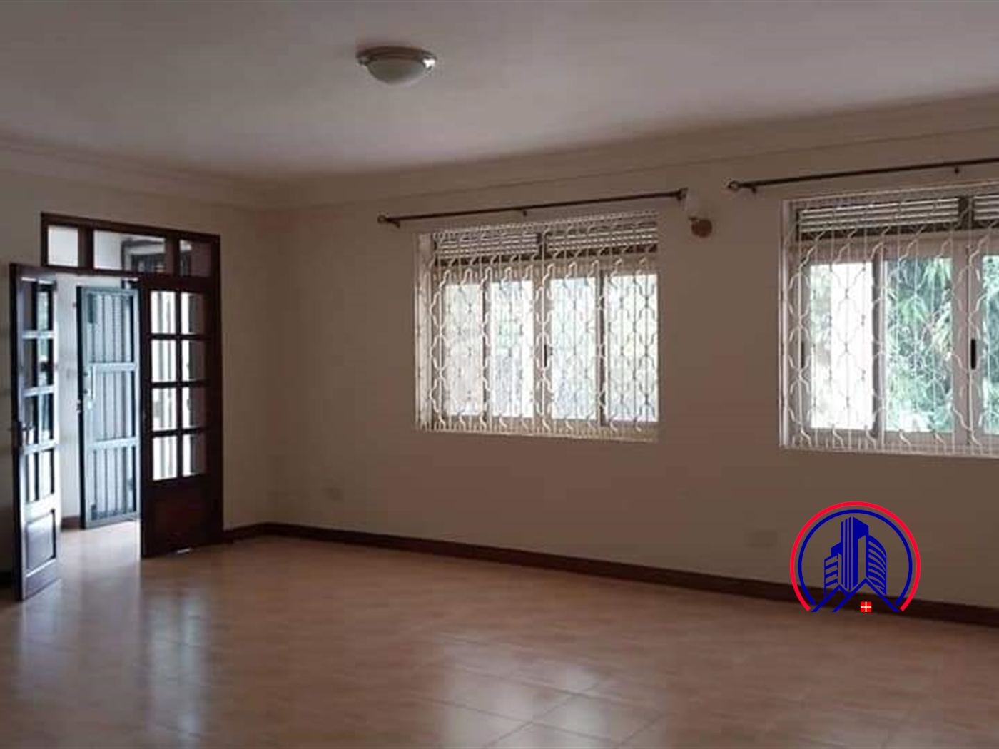 Storeyed house for rent in Bugoloobi Kampala