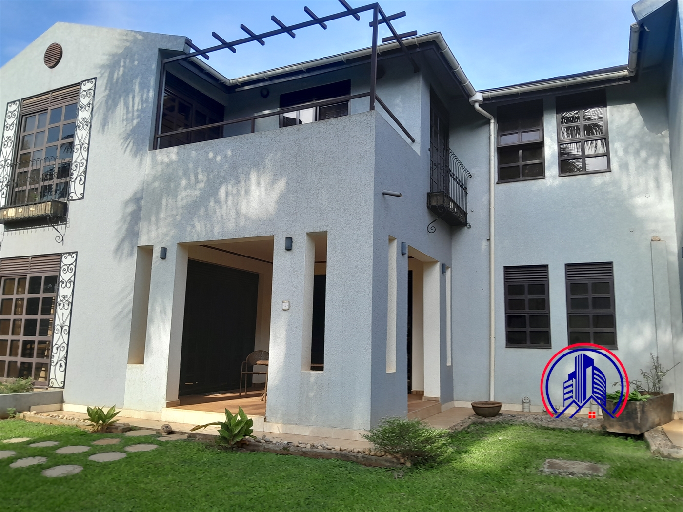 Storeyed house for rent in Munyonyo Kampala