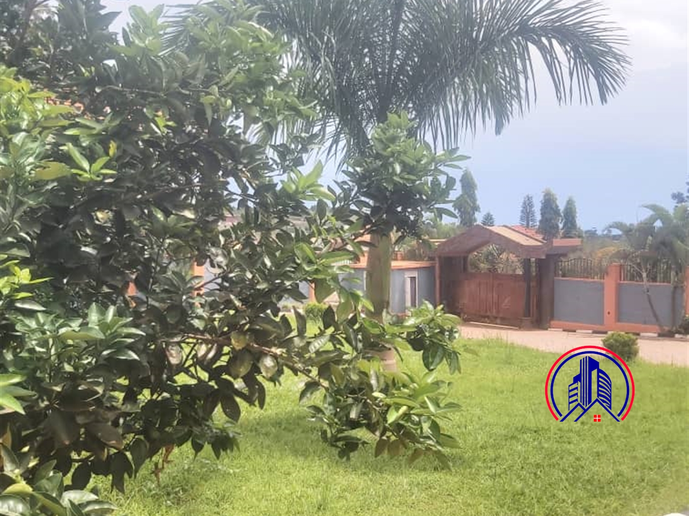 Mansion for sale in Bwebajja Kampala