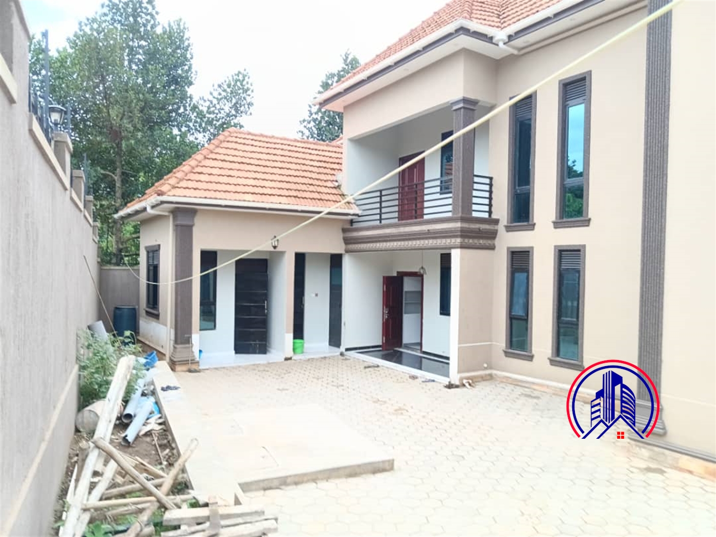 Mansion for sale in Kasangati Wakiso