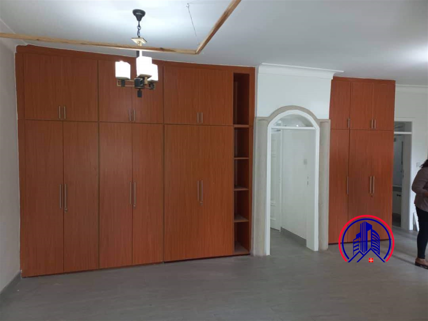 Storeyed house for rent in Bugoloobi Kampala