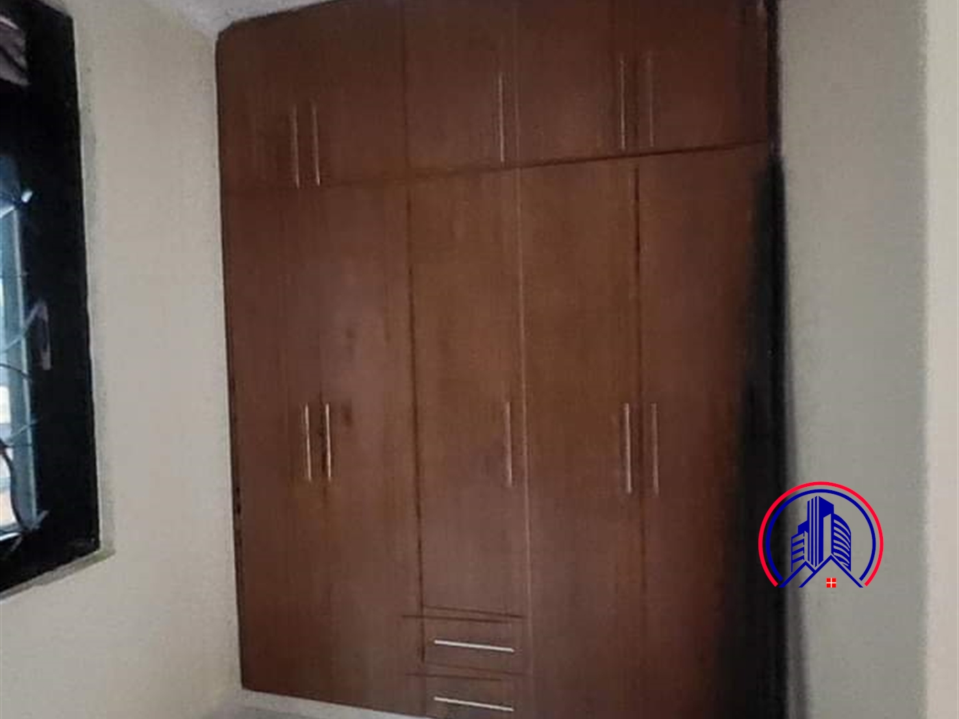 Storeyed house for rent in Bugoloobi Kampala