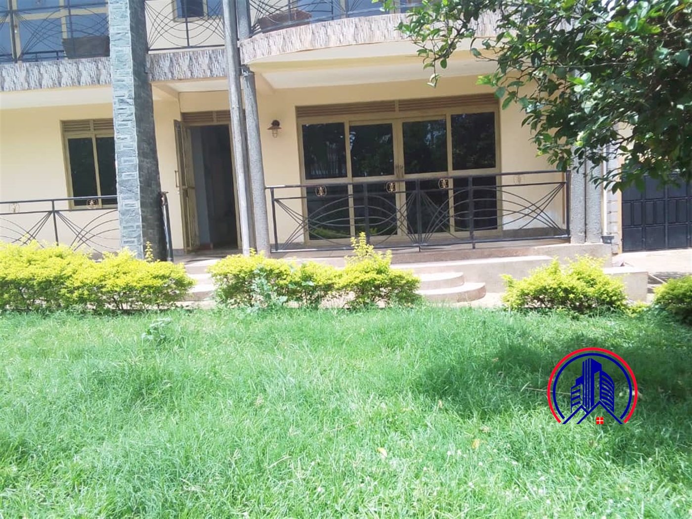 Mansion for sale in Bweyogerere Wakiso