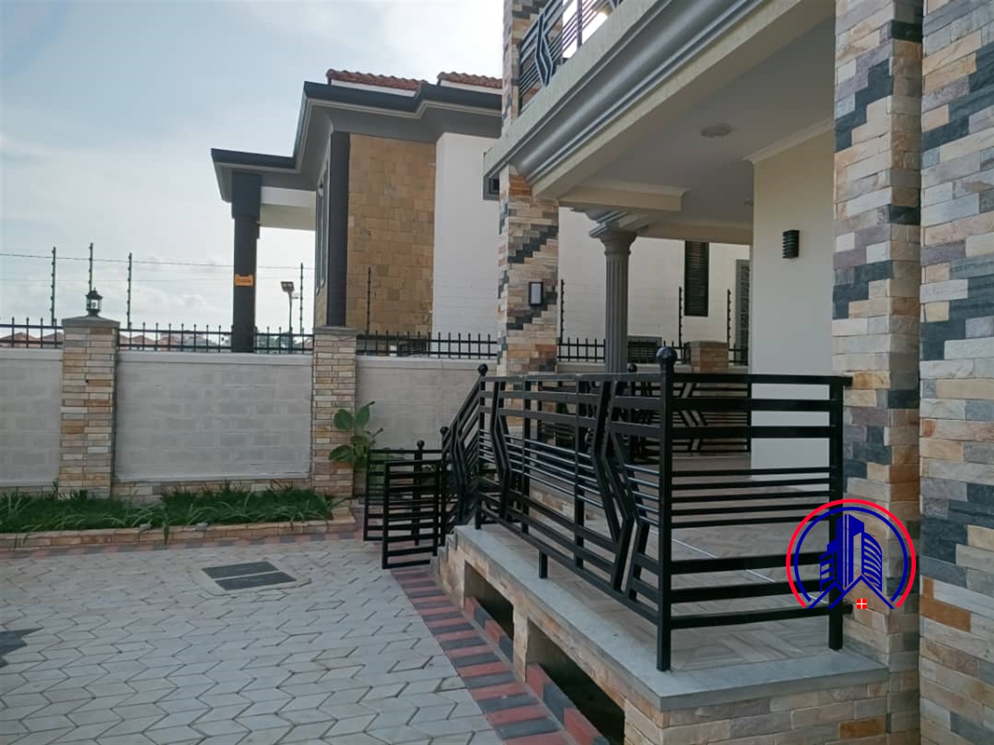 Mansion for sale in Lubowa Wakiso