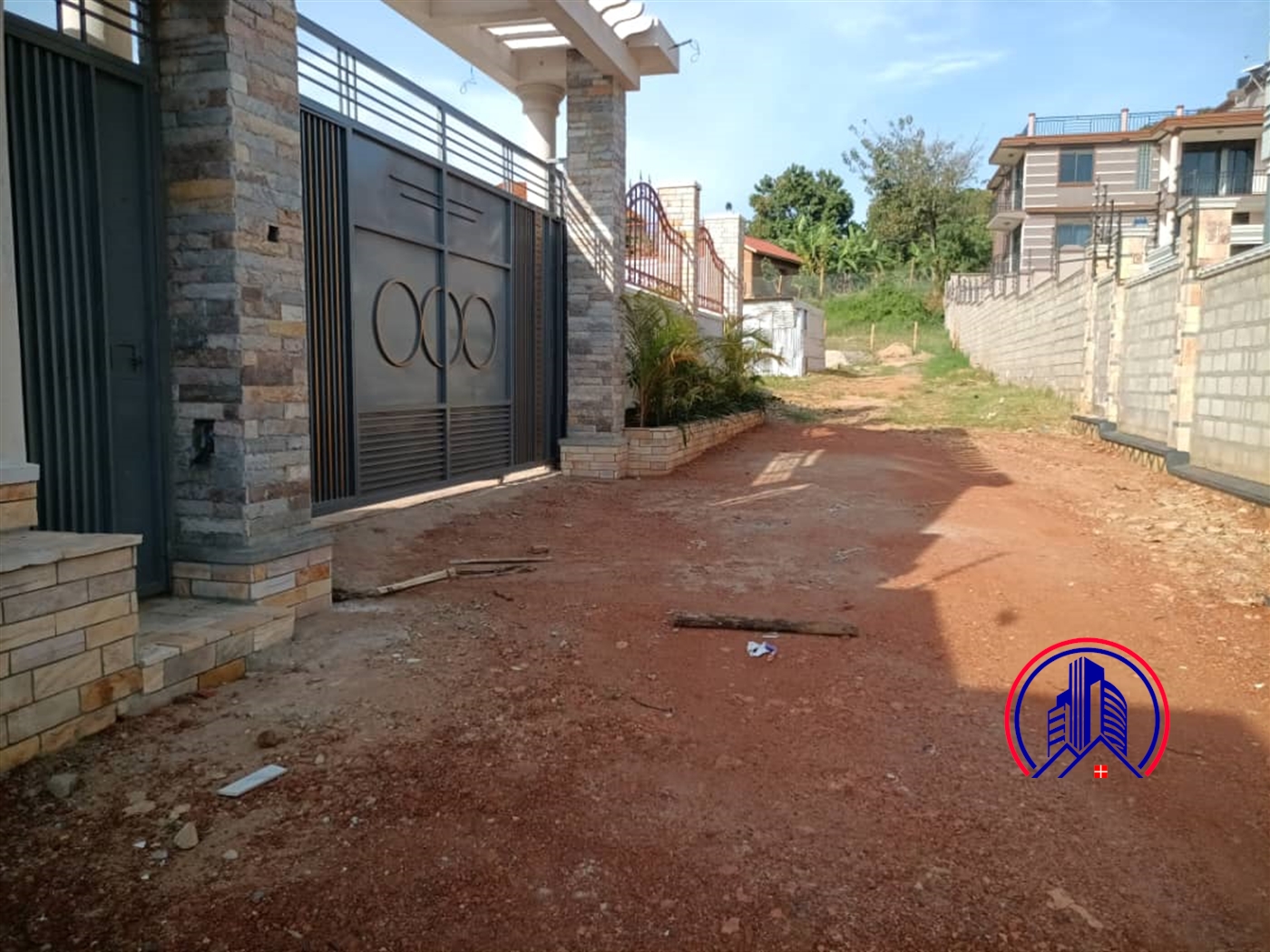 Mansion for sale in Lubowa Wakiso